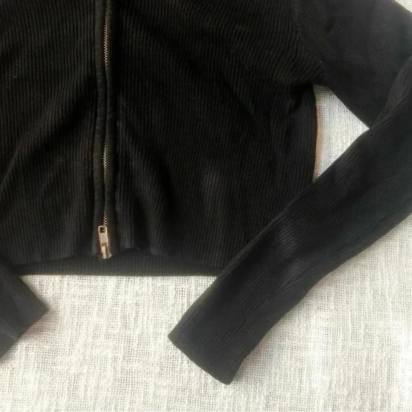 Brandy Arden Zip Up - Picture 2 of 3